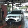 Rentan Kusam dan Menguning, Begini Tips Merawat Mobil Berwarna Putih