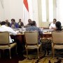 Bahas Percepatan Pembangunan Jateng, Jokowi Ratas dengan Ganjar Pranowo