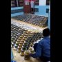 Santri Susun Piring Penuh Makanan dengan Kecepatan Tinggi, Videonya Viral