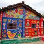 Rainbow Village, Desa Puspa Warna yang Bertahan dari Ancaman Penggusuran