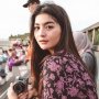 Trik Padu Padan Fashion yang Pas untuk Pengidap Skoliosis ala Debi Sagita