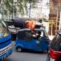 Ondel-ondel Tidur di Atas Bajaj: Dilema Budaya Betawi dan Urusan Perut