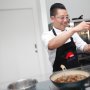 Chef Kwok-keung Chan Beberkan Bumbu Rahasia Lezatnya Masakan Fusion Asia