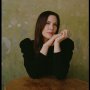 Jatuh Cinta dengan Skincare, Ini Total Perawatan Wajah Liv Tyler di Rumah