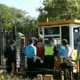 Tampar Petugas Usai Terjedot Palang Parkir, Aksi Ibu Ini Panen Sindiran