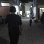 Gempa Banten Di Ujung Kulon, Pengguna Jalan Menghentikan Laju Kendaraan