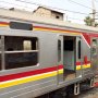 Viral! Merokok di Gerbong KRL, Penumpang Dipaksa Turun Petugas