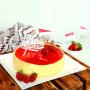 Nyala Merah Stroberi, Kemeriahan Hari Kemerdekaan di Hotel Ini