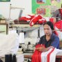 Jelang HUT RI Ke-74, Napi Lapas Wanita Malang Jahit Merah Putih 120 Meter