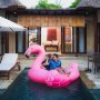 Romantis, 5 Pasangan Artis Ini Pamer Kemesraan di Kolam Renang