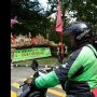 Terhalang Macet, Risma Naik Ojek Online ke Kongres V PDI-P