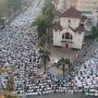 Wujud Toleransi, Umat Muslim Salat Idul Adha di Depan Gereja Koinonia