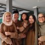 Maknai Idul Adha, Ayu Ting Ting Ajarkan Anak untuk Selalu Berkurban