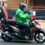 Dikira Antar Pesanan, Ojol Ini Sengaja Pasang Kursi Mobil di Jok Penumpang