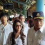 Menhub Ajak Artis Naik KRL Resmikan Stasiun Telaga Murni Bekasi