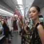 Keren Banget, Saat LRT Jakarta Disulap Jadi Catwalk untuk JFFF
