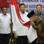 Cium Bendera Merah Putih, Eks Simpatisan Radikal Berikrar Setia NKRI