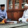 Terekam, Adab Tak Terduga Gus Mus dan Said Aqil Siradj saat Bertemu