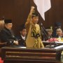 Keren! Jokowi Pakai Baju Adat Sasak NTB saat Pidato Kenegaraan