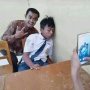 Ketahuan Tidur di Kelas, Ini Aksi Kocak yang Dilakukan Gurunya