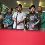 Pakai Batik Bergambar Garuda Ketum PPP Temui Prabowo