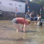 Ikut Lomba Tangkap Lele di Banyumas, Bule Belgia: Seru dan Beda