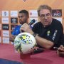 Disebut Tak Tampil Maksimal Lawan PSM, Robert Bela Bojan Malisic