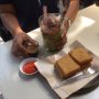 Lobak Goreng dan Kopi Avokad, Teman Bermobil Sore Hari di Medan