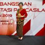 Terjun di Langit Everest, Atlet Sky Diving Naila Novaranti Raih Penghargaan