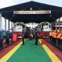 Unik, Manusia Lomba Tarik Tambang dengan Lokomotif Kereta