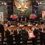 Anggota DPRD DKI Jakarta yang Terhormat Dapat Pin Emas 12 Gram Hari Ini