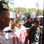 Pelantikan Anggota DPRD Malang Didemo Warga