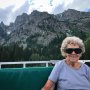 Doyan Traveling ke Taman Nasional, Nenek Ini Dapat Liburan Gratis ke Hawaii