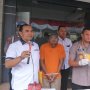 Bobol Dua Minimarket di Depok, Iwan Ngelas Atap Toko