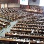 Ketua DPR Bacakan Surat Pindah Ibu Kota Jokowi Kepada Bangku Kosong
