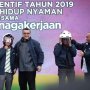 Cegah Kecelakaan di Jalan Raya, BPJS Ketenagakerjaan Bagi-bagi Helm