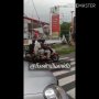 Bikin Kapok, Ini Cara Unik Emak-emak di Jogja Tegur Pelanggar Lalu Lintas