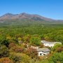 Resort Ini Tawarkan Liburan di Tengah Alam dengan Pemandangan Musim Jepang