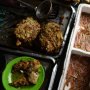 Kue Dadar Cacing Tanah, Kudapan Hangat dan Lezat Khas Vietnam, Berani Coba?