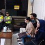 Viral Mahasiswi Baku Hantam di Kafe karena Cowok, Ini Kronologinya