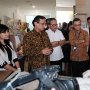 Hari Pelanggan Nasional, Direksi BPJSTK Kunjungi Pasien Korban Kecelakaan