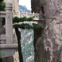 Berdiri di Ketinggian 1320 mdpl, Potret Magisnya Buxian Bridge di China