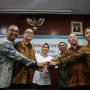 PLN Tandatangani Kontrak Pembangunan 3 PLTU dan 1 Gardu Induk