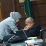 Dipeluk Sang Istri, Sidang Perdana Kivlan Zen Banjir Air Mata