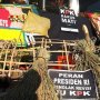 Keranda Mayat, Bendera Kuning hingga Karangan Bunga Berjejer di KPK