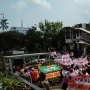 Duit Disebar di Dekat Mobil Komando, Massa Tuntut Pimpinan KPK Mundur Riuh