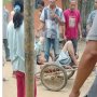 Pemenggal Leher Siswi SD Tertangkap, Ahmad Diikat di Atas Gerobak
