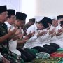 Sampai di Lokasi Kebakaran Hutan, Jokowi Langsung Salat Minta Hujan