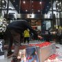 Gelar Malam Renungan Pemakaman KPK, Pegawai Nyanyikan Lagu Darah Juang