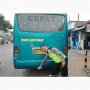 Viral Bus Ugal-ugalan Sikat Lajur Lawan Arah, Sopir Langsung Diciduk Aparat